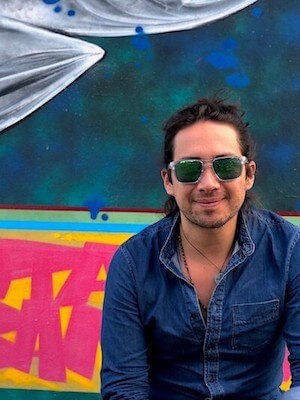 Dlue pescado mural arte